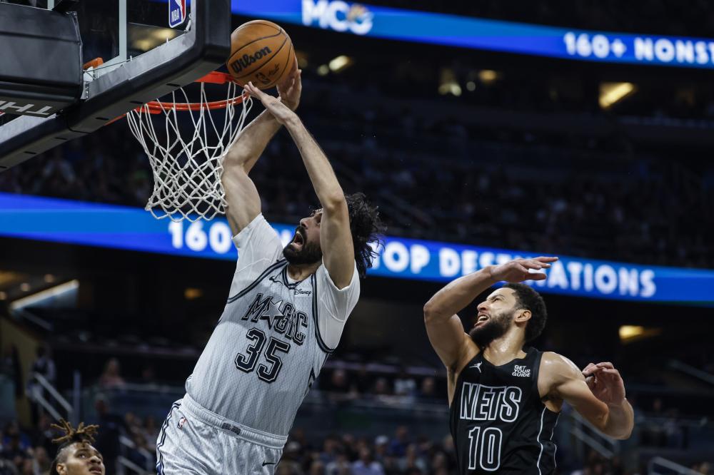 三球落后最 三球落后最