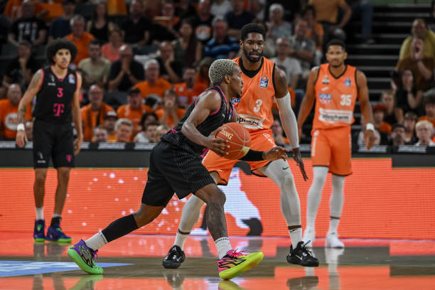 但他依然是 但他依然是